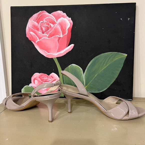 Calvin Klein patent cream kitten heals - size 6 - Picture 2 of 7